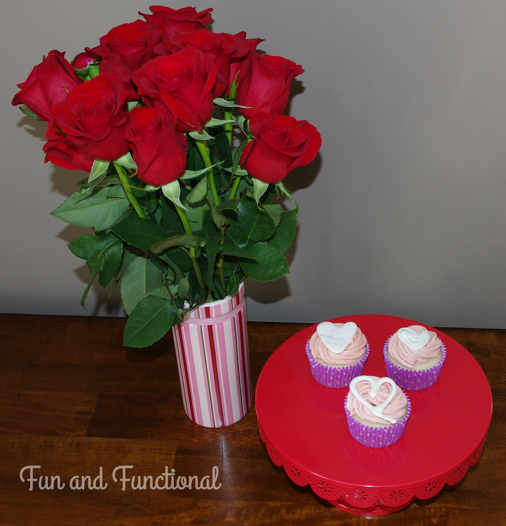 Easy candy melts cupcake decorations.