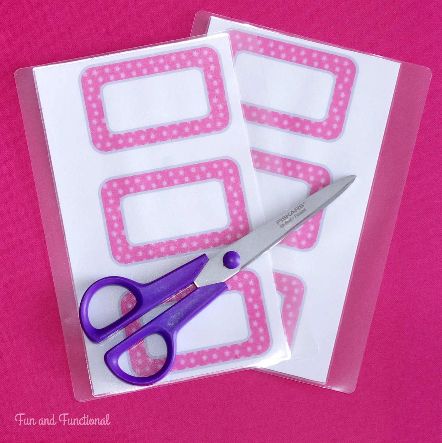 Organize with these pretty baby clothes labels.